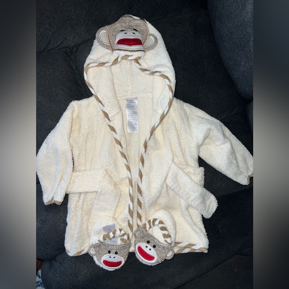 Infant robe - Picture 1 of 2